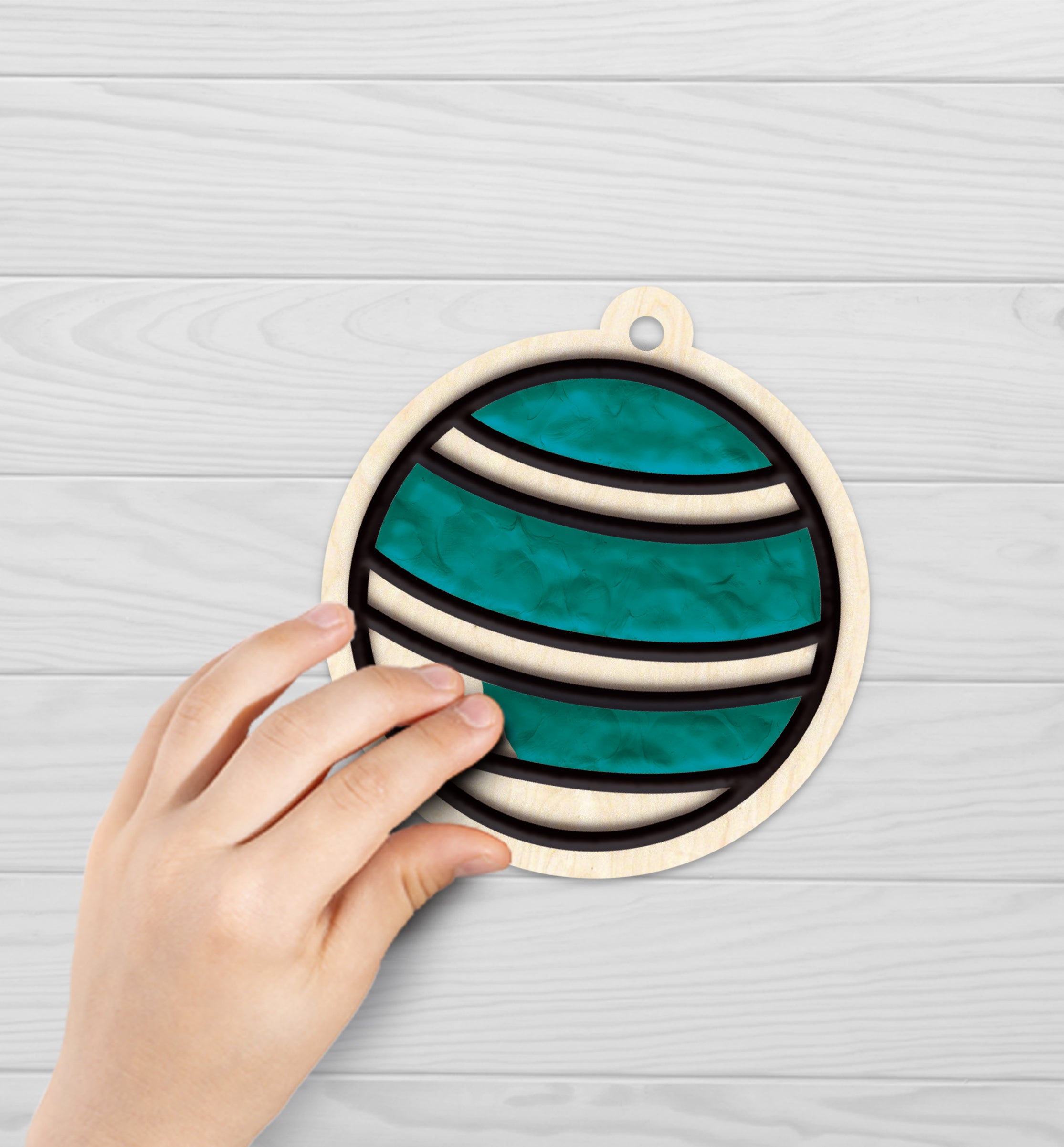 Splat Planet Mess-Free Clay Colouring Kit – Baubles | 3D Air-Dry Clay Christmas Decoration Craft for Kids